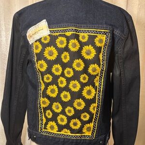 Embellished Gap denim jacket. Sunflower design. Perfect for casual occasions!